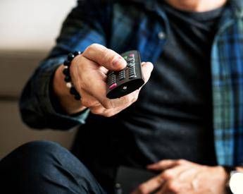 Ascolti tv The Voice Senior vince il prime time. 1 milione e 262mila spettatori per Meloni da Mentana Ascolti tv The Voice Senior vince il prime time. 1 milione e 262mila spettatori per Meloni da Mentana