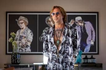 Buen Camino Checco Zalone svela trama e prime immagini del nuovo film