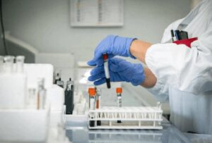 Cancro al pancreas un nuovo farmaco raddoppia il periodo di sopravvivenza lo studio