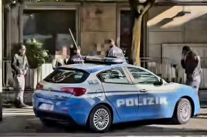 Controlli straordinari a Brescia fogli di via avvisi orali ed espulsioni Controlli straordinari a Brescia fogli di via avvisi orali ed espulsioni