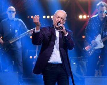 Enrico Ruggeri come sta dopo loperazione Ora inizia il silenzio