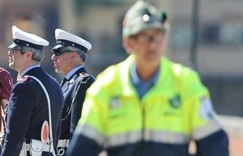 Firenze trovato cadavere in un baule in casa Firenze trovato cadavere in un baule in casa