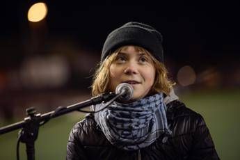 Greta Thunberg arrestata a Londra durante manifestazione pro Pal