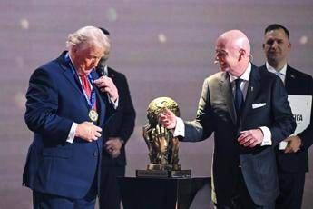 Infantino indagine Fifa per premio pace a Trump cose successo