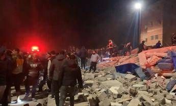 Marocco crollano 2 edifici di quattro piani a Fes almeno 19 morti e 16 feriti