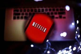 Netflix lacquisto di Warner Bros scuote il cinema Usa timore di tagli a posti e sale Netflix lacquisto di Warner Bros scuote il cinema Usa timore di tagli a posti e sale