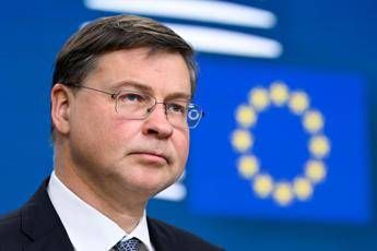 Oro di Bankitalia allo Stato Dombrovskis Una mossa di questo tipo non riduce il debito Oro di Bankitalia allo Stato Dombrovskis Una mossa di questo tipo non riduce il debito