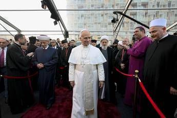 Papa ultimo giorno in Libano visita allospedale psichiatrico e poi al porto di Beirut