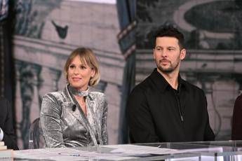 Pellegrini e Giunta la cena romantica e il pancione Baricentro spostato in avanti Pellegrini e Giunta la cena romantica e il pancione Baricentro spostato in avanti