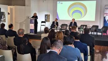 Professioni Riccio Uni Certificazione per non ordinistiche e fondamentale