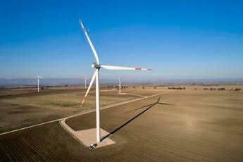 Rinnovabili Agsm Aim acquisisce 4 parchi eolici in Puglia