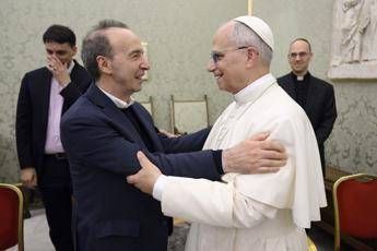 Roberto Benigni racconta Pietro Un uomo nel vento stasera su Rai 1 Roberto Benigni racconta Pietro Un uomo nel vento stasera su Rai 1