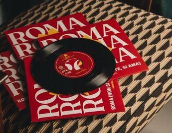 Roma Non si discute si ama linno di Venditti compie 50 anni e torna in digitale