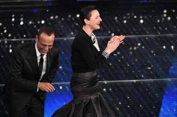 Sanremo Arisa lascia il posto ad Annalisa La finta proposta di Carlo Conti