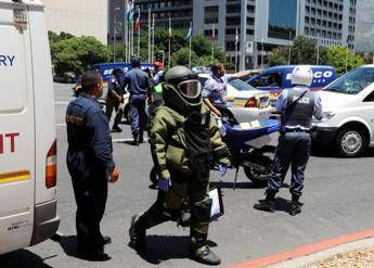 Sudafrica sparatoria in una taverna vicino a Johannesburg 9 morti e 10 feriti