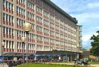 Vicenza si aggrava la donna trovata in un lago di sangue nel cortile di casa ora lotta tra la vita e la morte