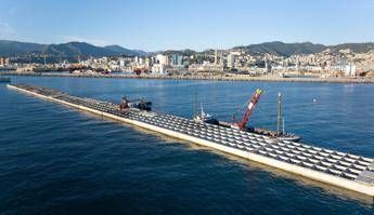 Webuild ha completato laffondamento del quindicesimo cassone della Diga Foranea di Genova Webuild ha completato laffondamento del quindicesimo cassone della Diga Foranea di Genova