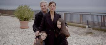 AncheSeLiOdio arriva il thriller che esplora la famiglia nellera digitale