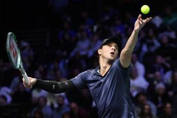 Australian Open cori bandiere e. Maradona e Italia Argentina sugli spalti per Darderi Baez Australian Open cori bandiere e. Maradona e Italia Argentina sugli spalti per Darderi Baez