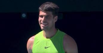 Australian Open tifoso urla Carlos Nadal e Alcaraz scoppia a ridere
