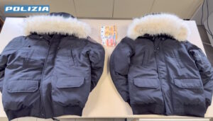 Bergamo controllo straordinario del territorio due giovani denunciati per vendita di merce contraffatta Bergamo, controllo straordinario del territorio due giovani denunciati per vendita di merce contraffatta