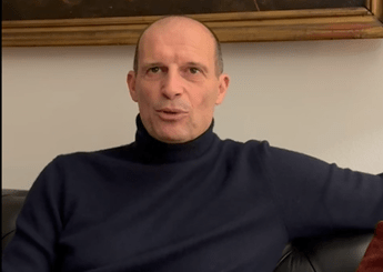 Fumo Massimiliano Allegri firma per aumentare prezzo sigarette Fatelo anche voi