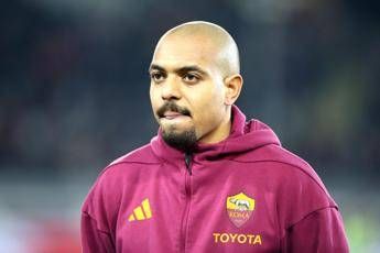 Gabbia spinge Malen Gasperini chiede rigore episodio arbitrale in Roma Milan Gabbia spinge Malen Gasperini chiede rigore episodio arbitrale in Roma Milan