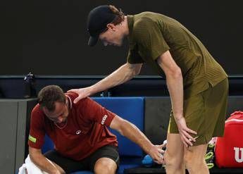 Gaston piange Sinner lo consola Dispiace vincere cosi