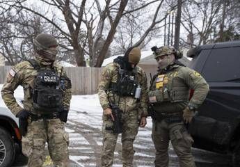 Minnesota Ice arresta quattro minori ci sono anche due bambini di 5 e 10 anni