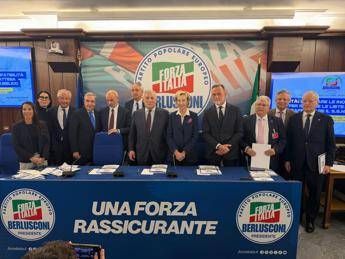 Moratti Fi Ppe In 10 anni persi 40mila medici nostra proposta valorizza professionisti