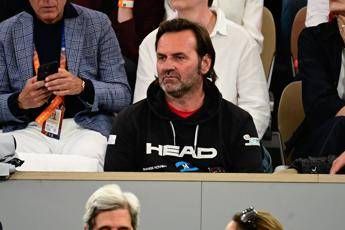 Musetti Tartarini assente agli Australian Open allenatore salta match con Sonego per lutto Musetti Tartarini assente agli Australian Open allenatore salta match con Sonego per lutto