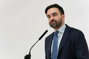 New York Ice arresta dipendente del Comune Mamdani chiede limmediato rilascio Attacco alla citta