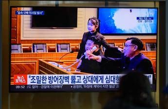 Nordcorea Kim e figlia a test sistema lanciarazzi multiplo Rafforziamo deterrenza
