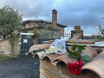 Oggi i funerali dei genitori di Carlomagno ad Anguillara e lutto cittadino Oggi i funerali dei genitori di Carlomagno ad Anguillara e lutto cittadino