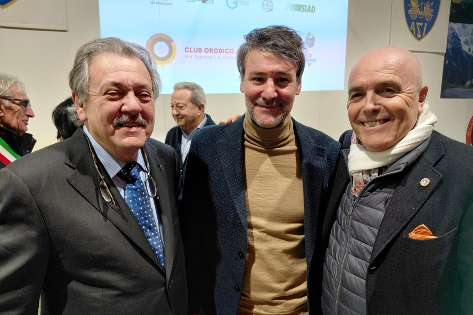 Pedrengo San Pellegrino Terme – Sette defibrillatori donati ai Comuni bergamaschi due in Valle Brembana