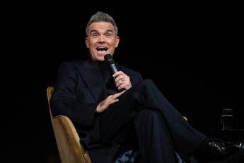 Robbie Williams supera i Beatles record di album numero uno in Gb