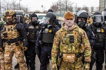 Scontri a Minneapolis il governatore Walz Trump pronto a ridurre gli agenti dellIce Scontri a Minneapolis il governatore Walz Trump pronto a ridurre gli agenti dellIce