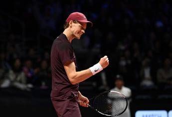 Sinner inizio sul velluto a Melbourne vince due set poi Gaston si ritira