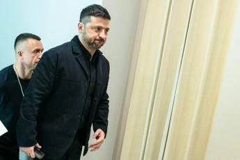 Ucraina Russia Usa oggi vertice trilaterale negli Emirati. Zelensky Nodo Donbass resta Ucraina Russia Usa oggi vertice trilaterale negli Emirati. Zelensky Nodo Donbass resta