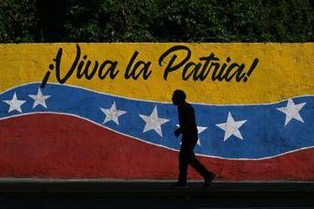 Venezuela ministro Difesa Si esercito a Rodriguez presidente ad interim. Rubio Illegittima