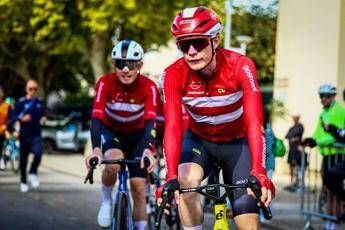 Vingegaard brutta caduta in allenamento per. staccare un amatore