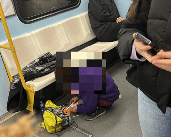Choc a Milano si buca in metro davanti a tutti ce pure una bambina