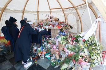 Crans Montana a Bella Ma gli amici delle vittime italiane Continueranno a vivere con noi Crans Montana a Bella Ma gli amici delle vittime italiane Continueranno a vivere con noi