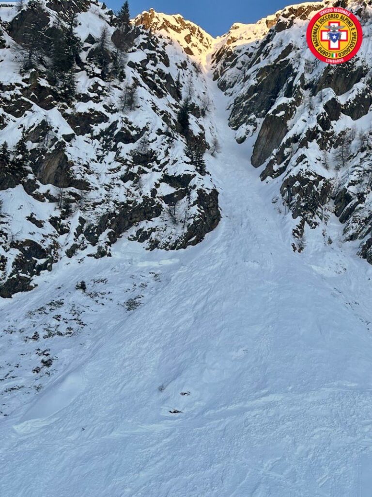 Distacco di due valanghe al Palabione grande intervento dei soccorritori nessuna persona coinvolta Distacco di due valanghe al Palabione grande intervento dei soccorritori nessuna persona coinvolta