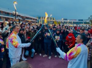 Il Torch Kiss La Fiamma Olimpica accende ChorusLife: Bosatelli e Cervini tedofori