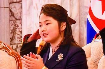 Nordcorea dove Kim Ju Ae La figlia di Kim Jong Un assente dal congresso del partito