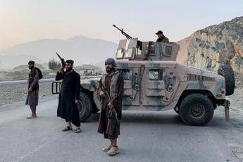 Pakistan Afghanistan Islamabad bombarda Kabul scontri al confine