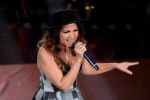 Sanremo 2026 Cristina DAvena chi e la cover con le Bambole di Pezza Sanremo 2026 Cristina DAvena chi e la cover con le Bambole di Pezza