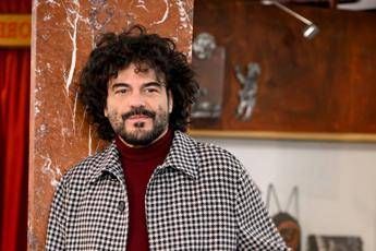 Sanremo 2026 Francesco Renga chi e gli esordi con i Timoria e lamore con Ambra Angiolini Sanremo 2026 Francesco Renga chi e gli esordi con i Timoria e lamore con Ambra Angiolini