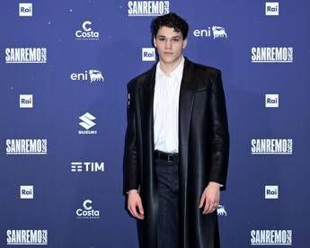 Sanremo 2026 Nicolo Filippucci con Laguna chi e lartista delle Nuove Proposte Sanremo 2026 Nicolo Filippucci con Laguna chi e lartista delle Nuove Proposte